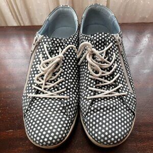 🔵 CLOUD Brand Aika Pop Sneakers | Blue Polka Dot Design | Ladies Size 8.5